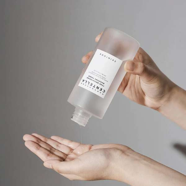 SKIN1004 Madagascar Centella Tone Brightening Boosting Toner 210 ml